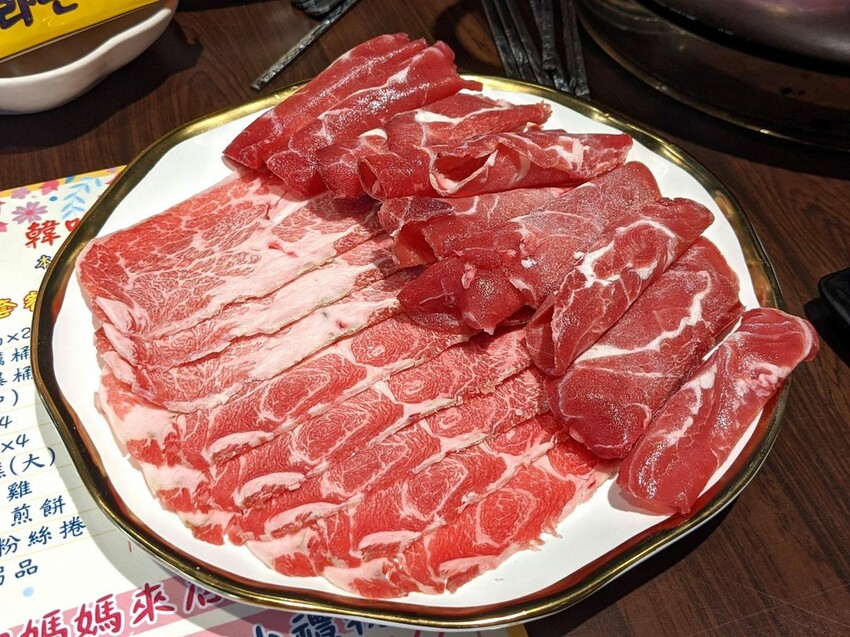 江原道 宗음식 韓吃一隻雞｜超巨大海鮮木桶讓你吃的超級滿足！超鮮甜雞湯煮海鮮！新莊韓式推薦、新莊火鍋推薦、新莊鍋物推薦、新北韓式推薦、新莊餐廳推薦、新莊美食推薦 - 佛系旅遊筆記