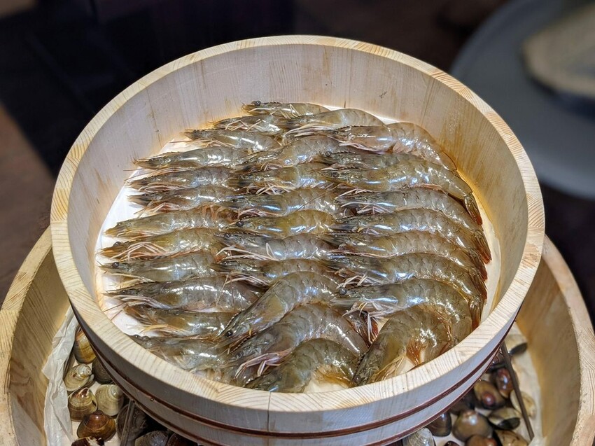 江原道 宗음식 韓吃一隻雞｜超巨大海鮮木桶讓你吃的超級滿足！超鮮甜雞湯煮海鮮！新莊韓式推薦、新莊火鍋推薦、新莊鍋物推薦、新北韓式推薦、新莊餐廳推薦、新莊美食推薦 - 佛系旅遊筆記