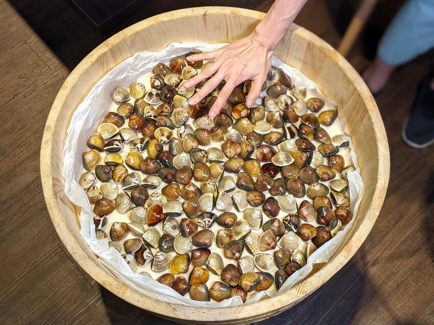 江原道 宗음식 韓吃一隻雞｜超巨大海鮮木桶讓你吃的超級滿足！超鮮甜雞湯煮海鮮！新莊韓式推薦、新莊火鍋推薦、新莊鍋物推薦、新北韓式推薦、新莊餐廳推薦、新莊美食推薦 - 佛系旅遊筆記