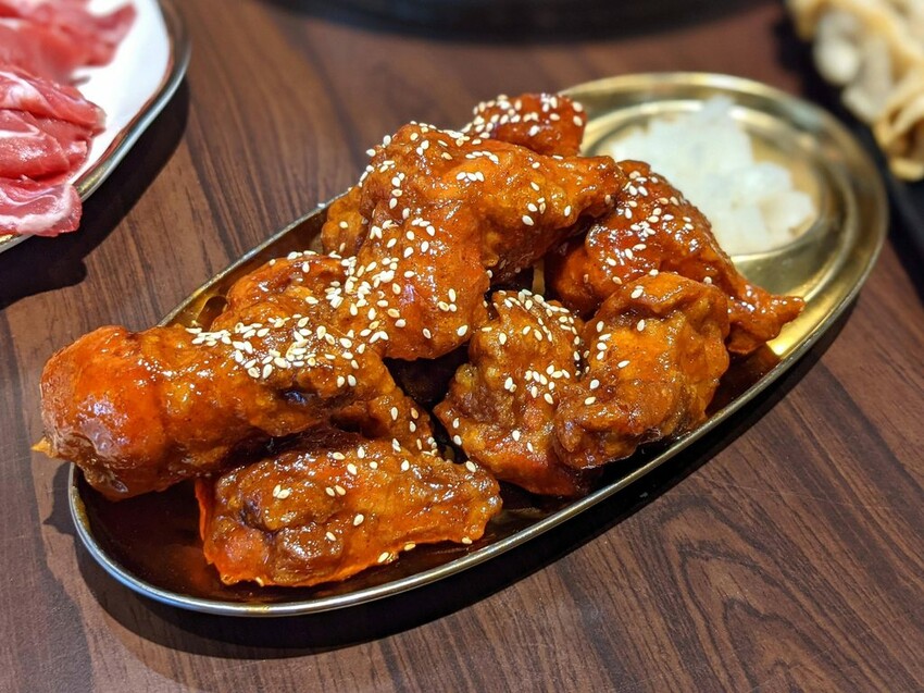 江原道 宗음식 韓吃一隻雞｜超巨大海鮮木桶讓你吃的超級滿足！超鮮甜雞湯煮海鮮！新莊韓式推薦、新莊火鍋推薦、新莊鍋物推薦、新北韓式推薦、新莊餐廳推薦、新莊美食推薦 - 佛系旅遊筆記