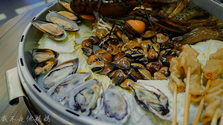 新莊人蔘雞,輔大人蔘雞,好吃人蔘雞推薦,台北人蔘雞,新莊生蠔,輔大生蠔,韓式海鮮部隊鍋,台北韓式海鮮部隊鍋,新莊韓式海鮮部隊鍋