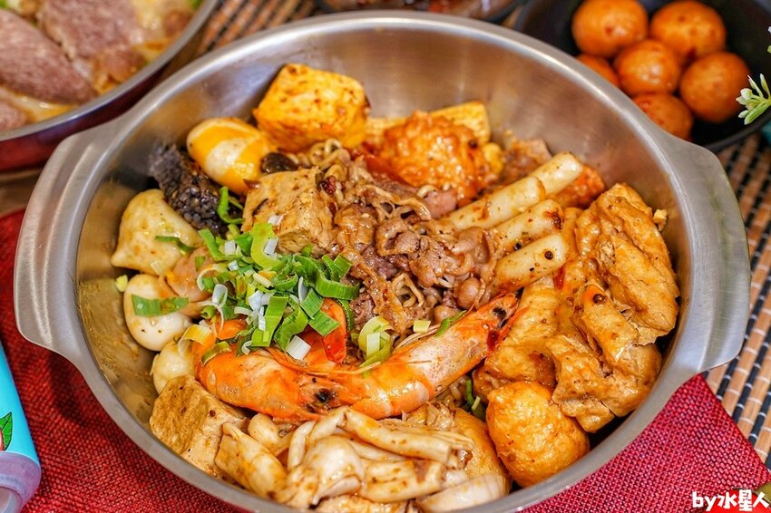 幹麻豚骨麻辣燙逢甲店