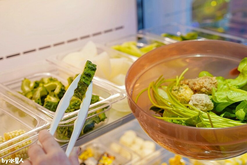 幹麻豚骨麻辣燙逢甲店