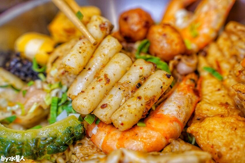 幹麻豚骨麻辣燙逢甲店