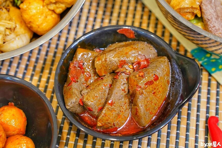 幹麻豚骨麻辣燙逢甲店