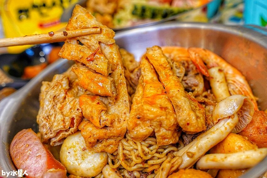 幹麻豚骨麻辣燙逢甲店