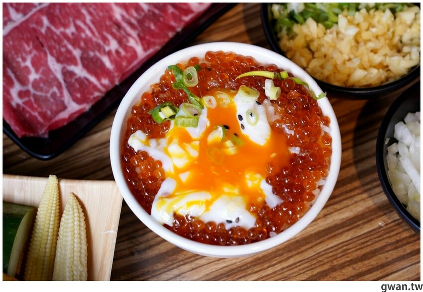 號稱龍蝦界的小犢牛,每年6月才能捕撈,只送不賣,還有杜老爺冰淇淋吃到飽!