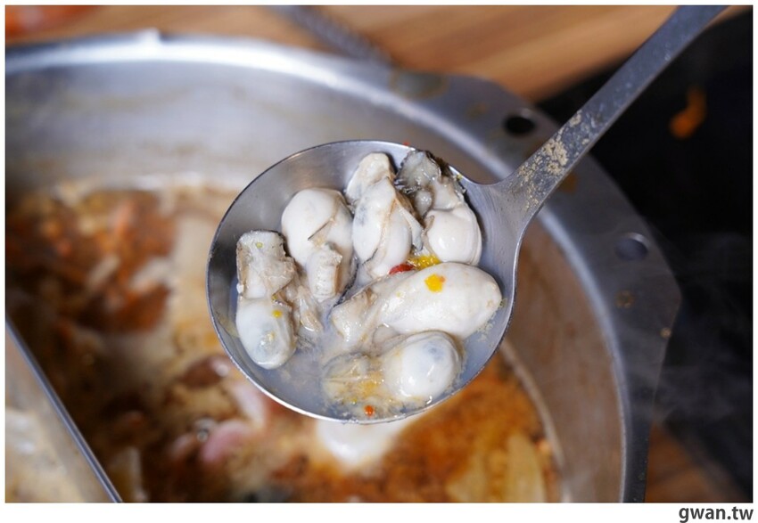 號稱龍蝦界的小犢牛,每年6月才能捕撈,只送不賣,還有杜老爺冰淇淋吃到飽!