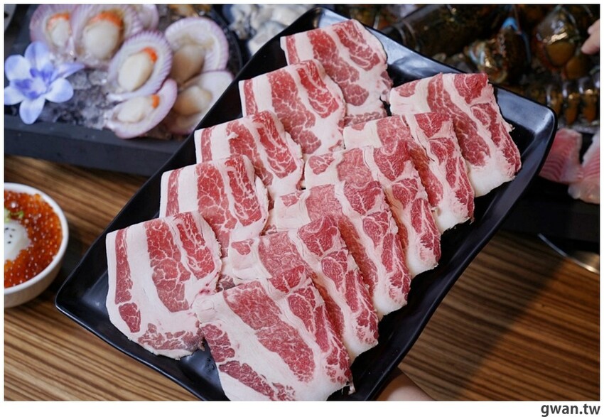 號稱龍蝦界的小犢牛,每年6月才能捕撈,只送不賣,還有杜老爺冰淇淋吃到飽!