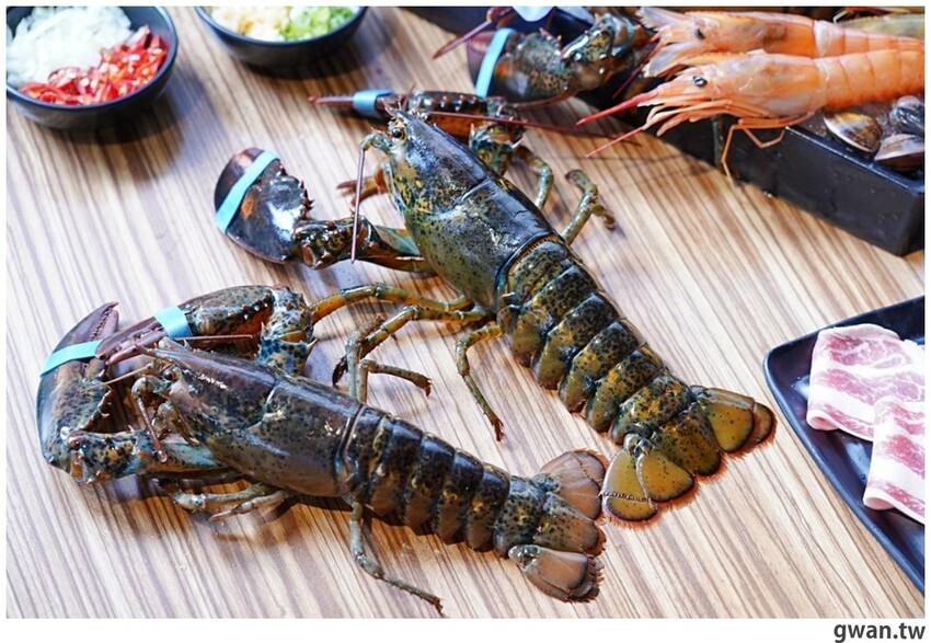 號稱龍蝦界的小犢牛,每年6月才能捕撈,只送不賣,還有杜老爺冰淇淋吃到飽!