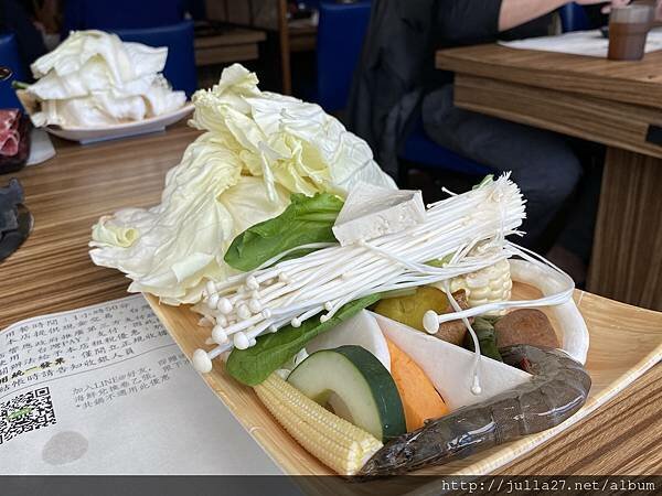 20220404_044157577_iOS