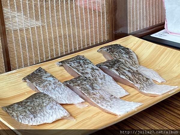 20220404_044828993_iOS-1