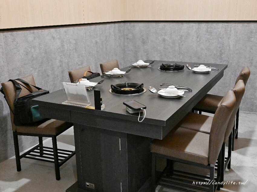 台中市南屯區菁選涮涮鍋｜台中南屯超強活體海鮮火鍋搬新家，帝王蟹大崩盤，錯過等明年！