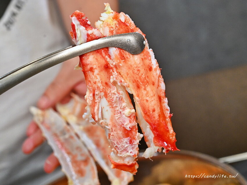 台中市南屯區菁選涮涮鍋｜台中南屯超強活體海鮮火鍋搬新家，帝王蟹大崩盤，錯過等明年！