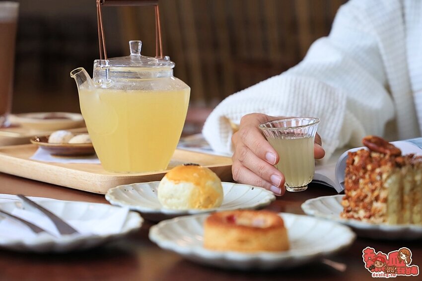 【台南飲料】台南首間「先自然喫茶館」茶飲界的星巴克！極簡風內用空間，佐以一杯好茶：先自然-琥尾寮旗艦門市 - 熱血玩台南。跳躍新世界