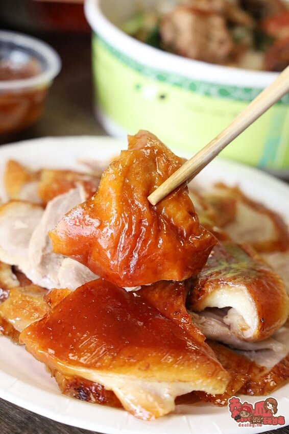 【台南美食】台南少見「火龍果皮烤鴨」天天限量販售，營業時間還沒到就完售啦：吉炭吉烤鴨 - 熱血玩台南。跳躍新世界