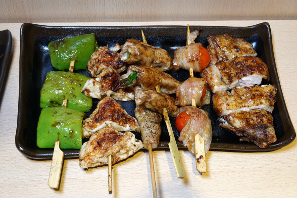 台北東區居酒屋-柒息地延吉店，板南線忠孝敦化站平價居酒屋，串燒19元起台北高CP值居酒屋推薦