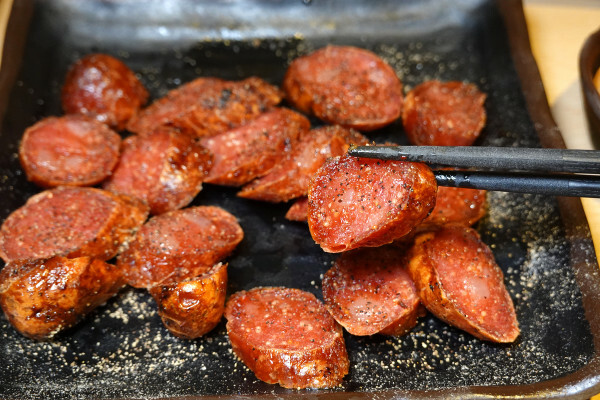 台北東區居酒屋-柒息地延吉店，板南線忠孝敦化站平價居酒屋，串燒19元起台北高CP值居酒屋推薦