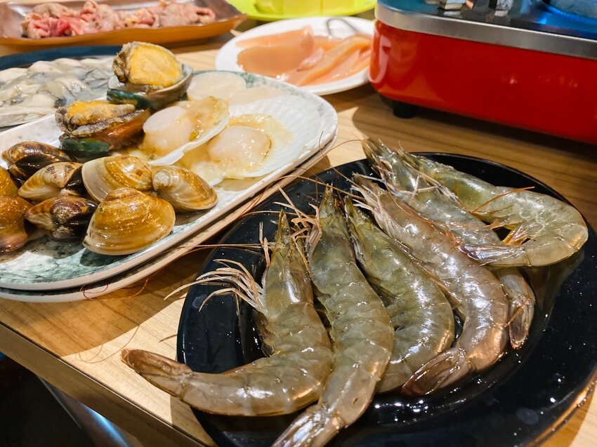 食藝石頭火鍋食材好吃新鮮美味選擇多 (2).jpg