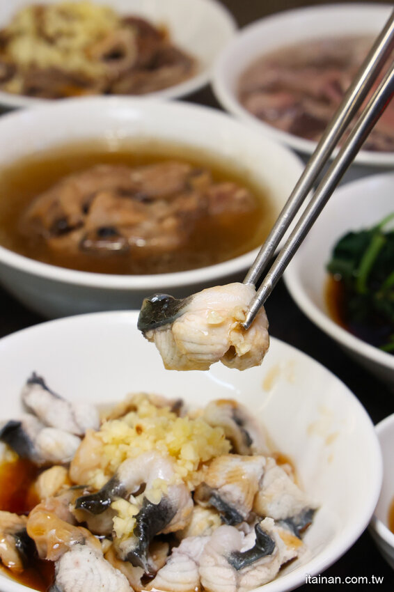 吃台南豬心冬粉不用再大排長龍啦~台南這家「享味豚肉」口味道地價格更超值!隱藏版鰻魚、蒜香心管限量必點! @台南好Food遊