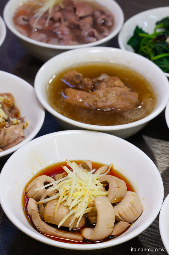 吃台南豬心冬粉不用再大排長龍啦~台南這家「享味豚肉」口味道地價格更超值!隱藏版鰻魚、蒜香心管限量必點! @台南好Food遊