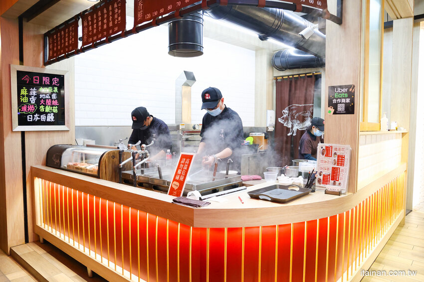 吃台南豬心冬粉不用再大排長龍啦~台南這家「享味豚肉」口味道地價格更超值!隱藏版鰻魚、蒜香心管限量必點! @台南好Food遊