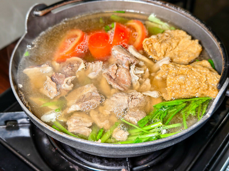 行天宮溫體牛林記,鮮嫩牛肉鍋超值份量,深夜美食CP值高,老饕激推!