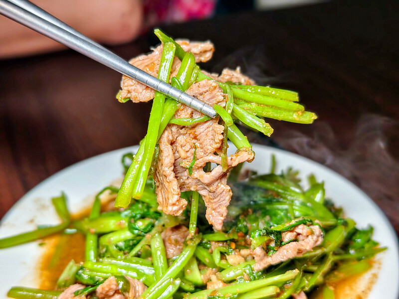 行天宮溫體牛林記,鮮嫩牛肉鍋超值份量,深夜美食CP值高,老饕激推!