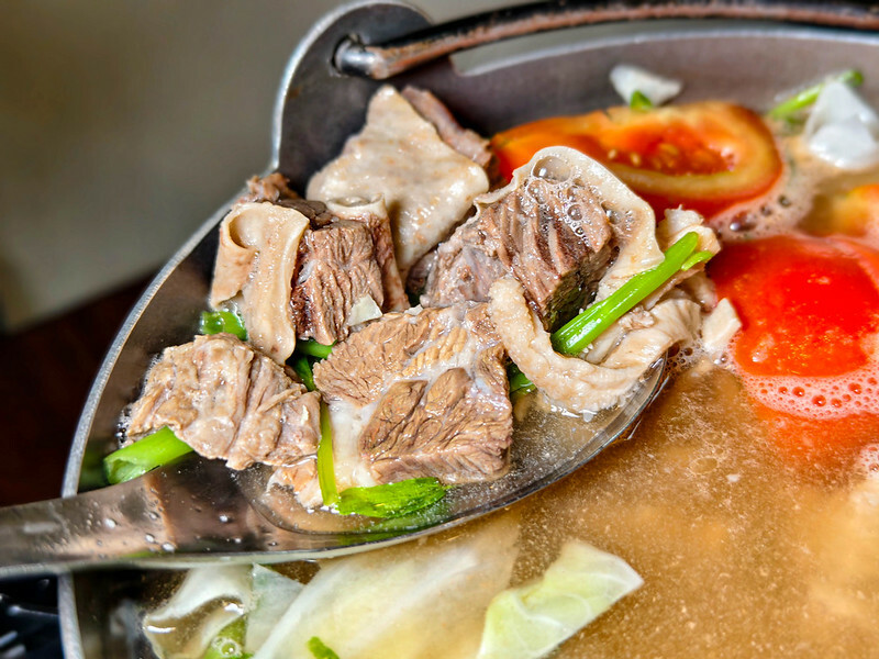 行天宮溫體牛林記,鮮嫩牛肉鍋超值份量,深夜美食CP值高,老饕激推!