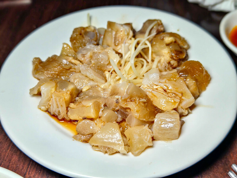 行天宮溫體牛林記,鮮嫩牛肉鍋超值份量,深夜美食CP值高,老饕激推!