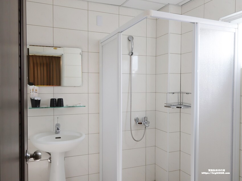 嘉義住宿 – 偶然行旅 藏身在蘭州街 鄰近文化夜市 走路就到 CP值高 平價