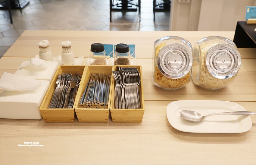 嘉義住宿 – 偶然行旅 藏身在蘭州街 鄰近文化夜市 走路就到 CP值高 平價