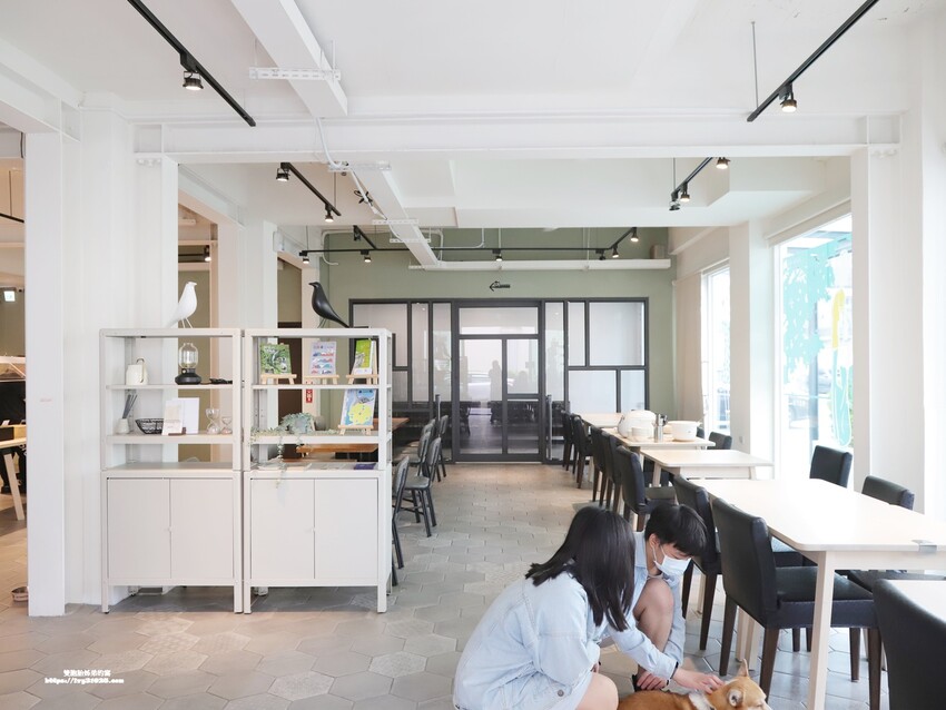 嘉義住宿 – 偶然行旅 藏身在蘭州街 鄰近文化夜市 走路就到 CP值高 平價