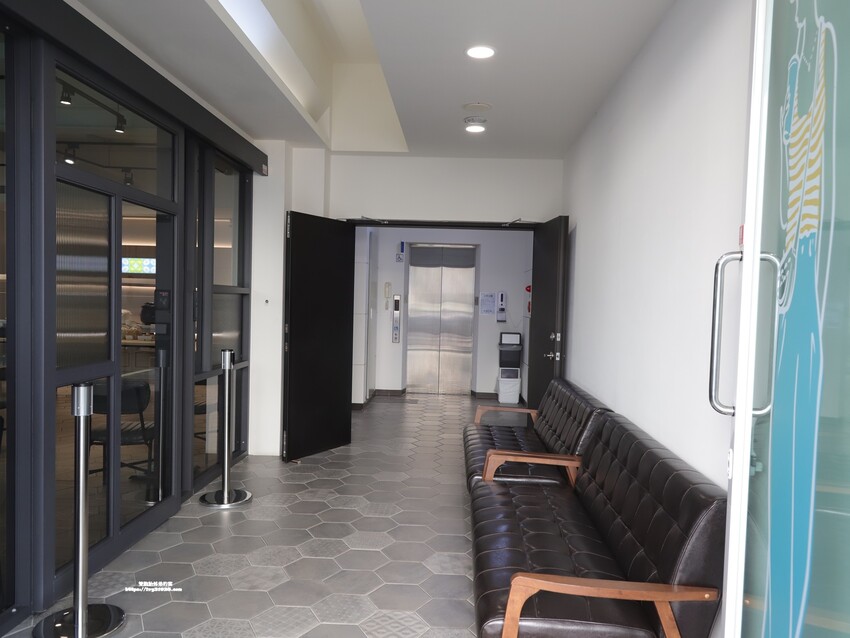 嘉義住宿 – 偶然行旅 藏身在蘭州街 鄰近文化夜市 走路就到 CP值高 平價