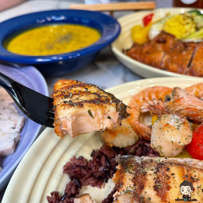 新竹高級蒸烤箱烤出原型食材的健康與美味！115元起義式餐廳等級的健康餐盒！