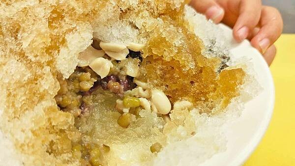 【新店美食】甜在心糖水舖｜豆花１碗只要３５元，太誇張的便宜啦～！