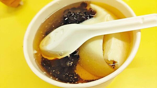 【新店美食】甜在心糖水舖｜豆花１碗只要３５元，太誇張的便宜啦～！