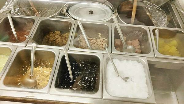 【新店美食】甜在心糖水舖｜豆花１碗只要３５元，太誇張的便宜啦～！