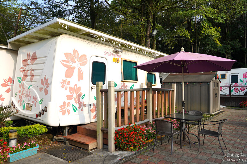 嘉義住宿推薦》詩情花園渡假村~豪華露營車一房一台  團康晚會 小孩玩得超開心 嘉義親子住宿