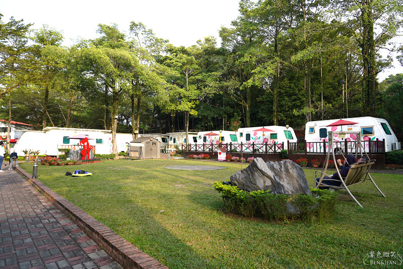 嘉義住宿推薦》詩情花園渡假村~豪華露營車一房一台  團康晚會 小孩玩得超開心 嘉義親子住宿