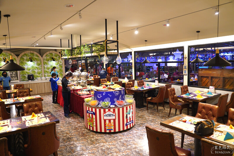 嘉義住宿推薦》詩情花園渡假村~豪華露營車一房一台  團康晚會 小孩玩得超開心 嘉義親子住宿