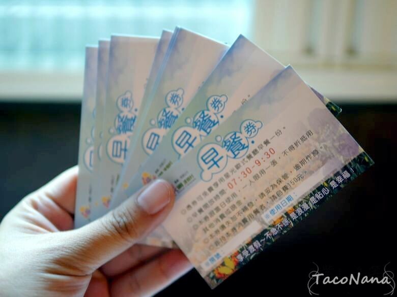 嘉義露營車推薦》詩情花園渡假村│夢幻森林系露營車住宿，一入園就玩不停！直接車前就開吃的BBQ晚餐與一系列