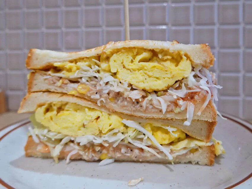 新北永和「走花路早餐」感受花路祝福的美味早晨，頂溪捷運周邊韓式特色早餐店。