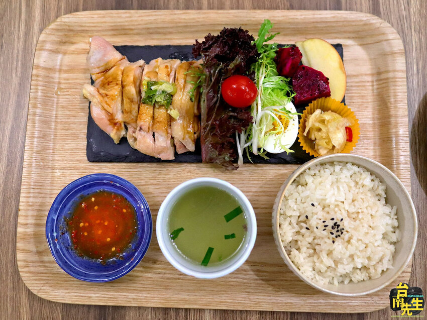 台南馬來西亞料理／馬來西亞人定居台南開店創業／藏身超隱密巷弄中／沒有在地人帶路保證找不到／不用出國也能吃得道地