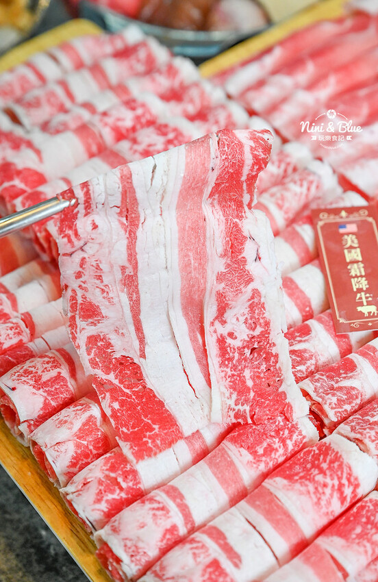 推薦海陸鍋+17盎司肉片,還有白飯、飲料吃到飽、兒童遊戲室-妮妮布魯