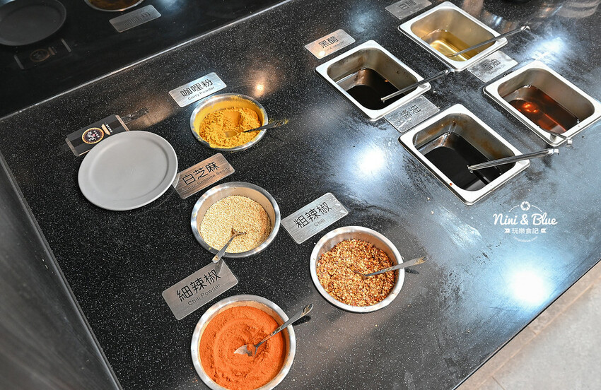 推薦海陸鍋+17盎司肉片,還有白飯、飲料吃到飽、兒童遊戲室-妮妮布魯