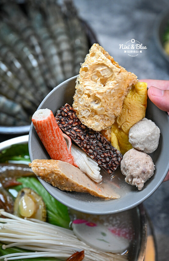 推薦海陸鍋+17盎司肉片,還有白飯、飲料吃到飽、兒童遊戲室-妮妮布魯