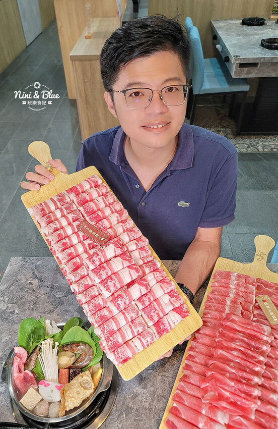 推薦海陸鍋+17盎司肉片,還有白飯、飲料吃到飽、兒童遊戲室-妮妮布魯