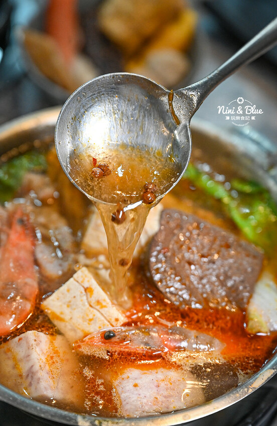 推薦海陸鍋+17盎司肉片,還有白飯、飲料吃到飽、兒童遊戲室-妮妮布魯