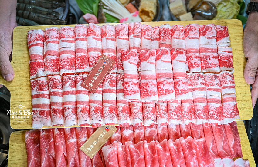 推薦海陸鍋+17盎司肉片,還有白飯、飲料吃到飽、兒童遊戲室-妮妮布魯